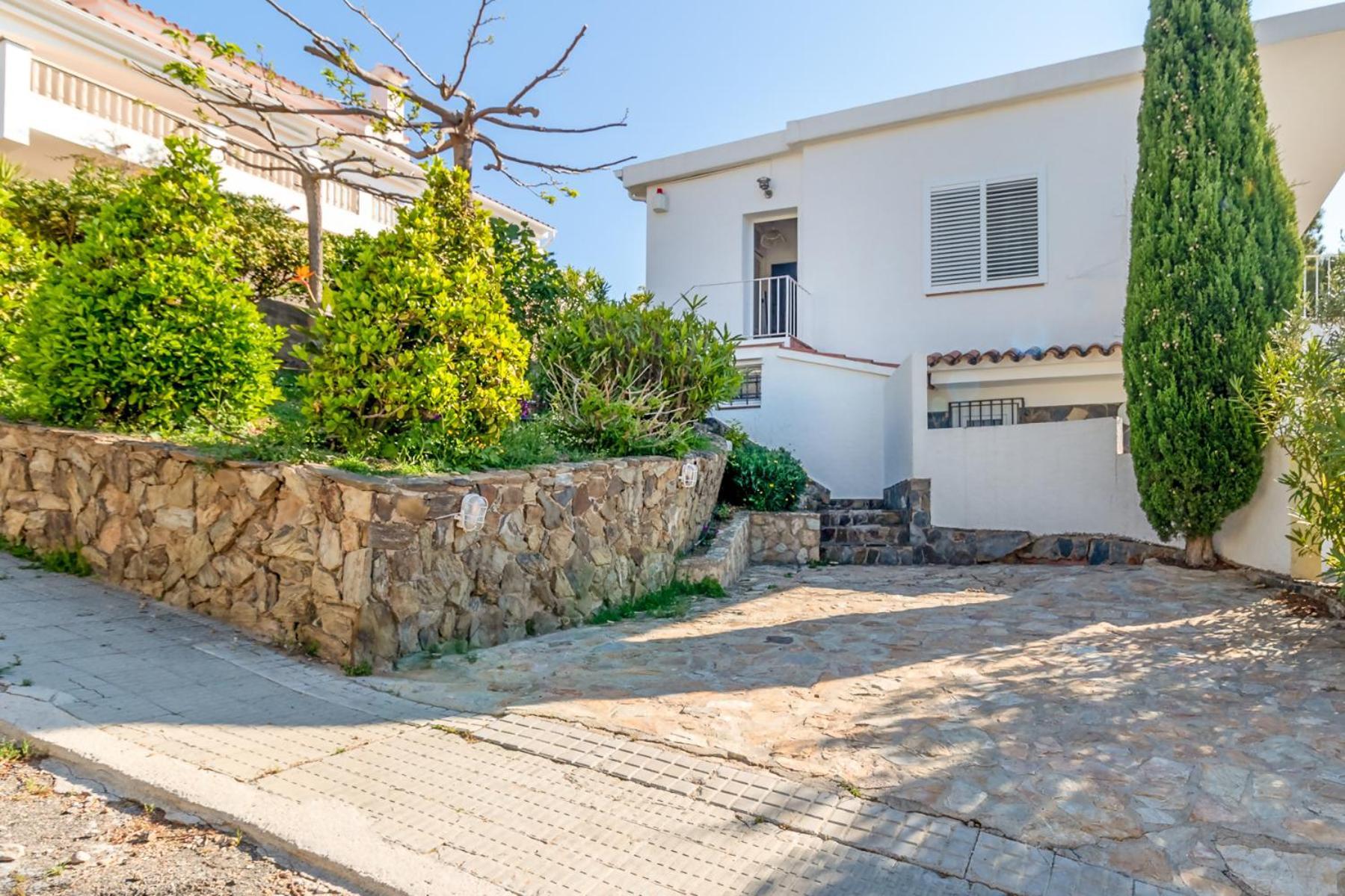 Cap Ras 01 Apartamento Con Terraza Y Vistas Girona Ngoại thất bức ảnh