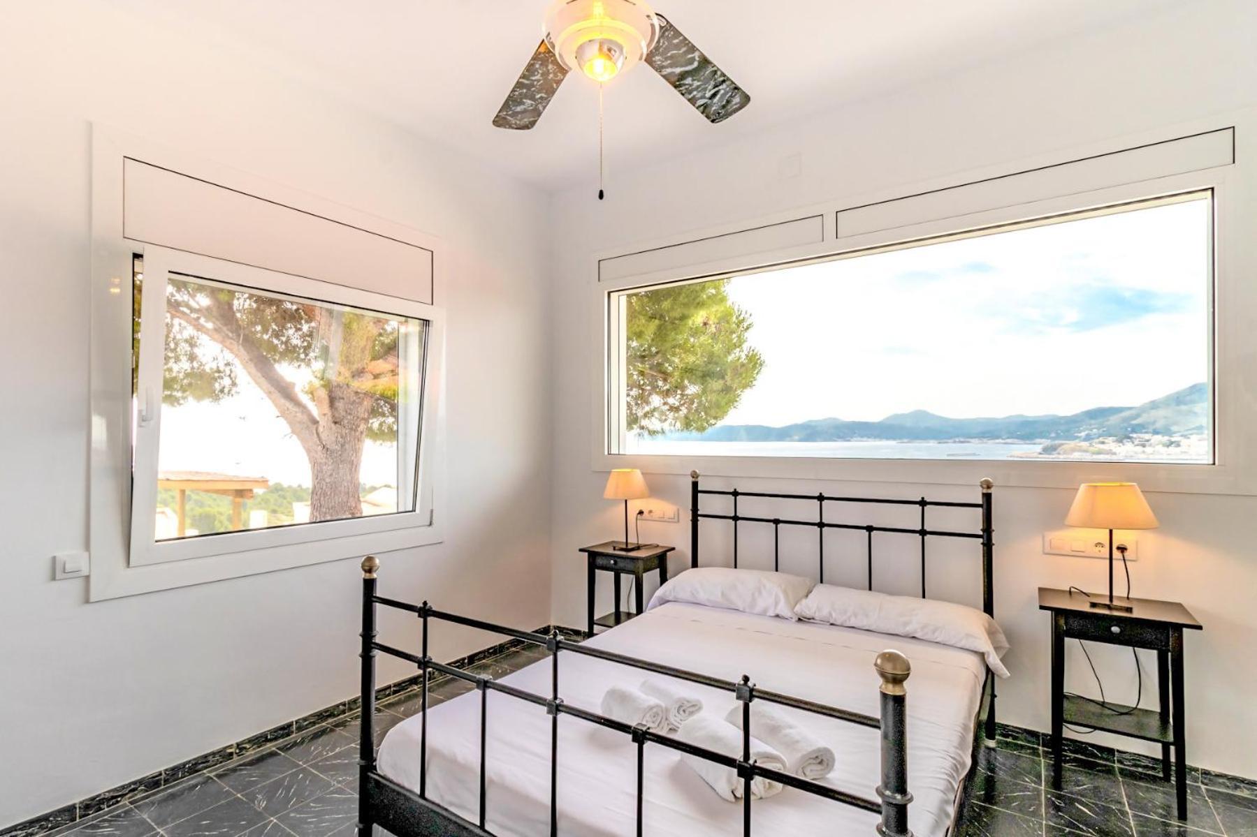 Cap Ras 01 Apartamento Con Terraza Y Vistas Girona Ngoại thất bức ảnh