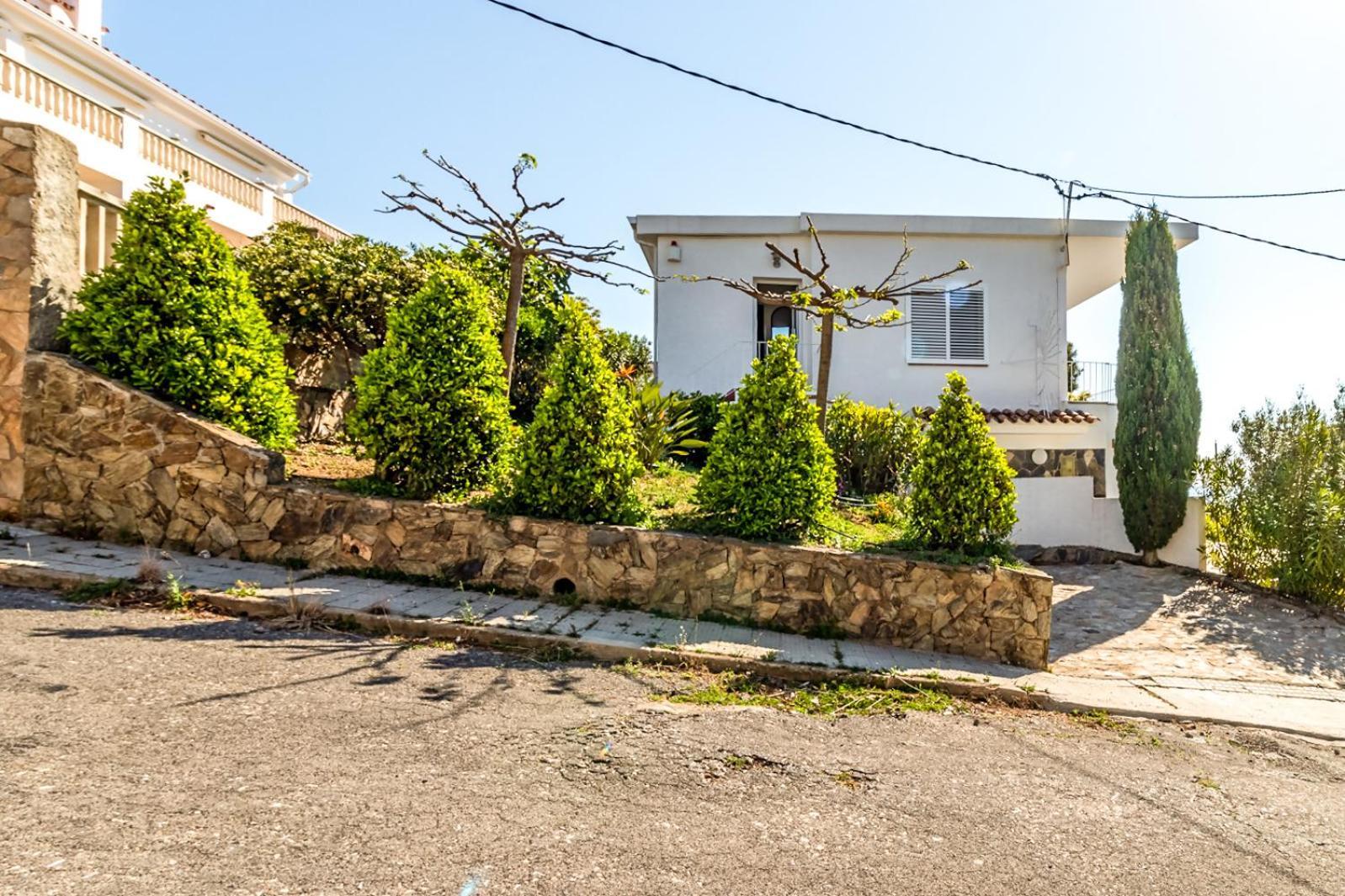 Cap Ras 01 Apartamento Con Terraza Y Vistas Girona Ngoại thất bức ảnh
